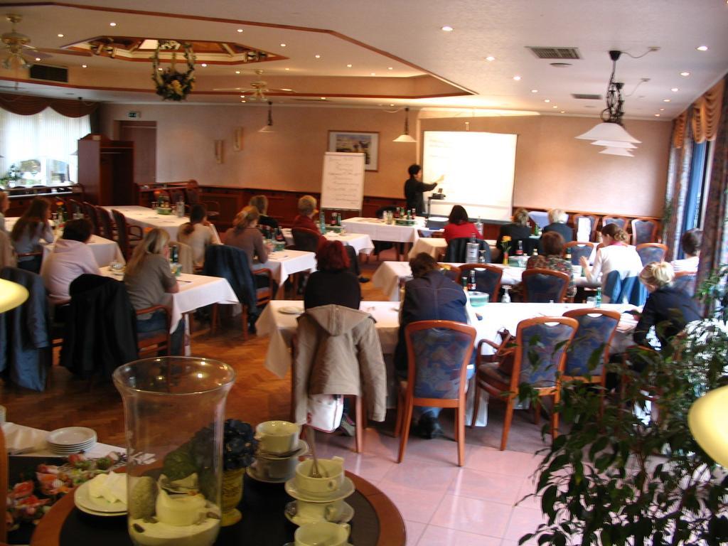 Kraeuterhotel & Restaurant Heidejaeger Mulmshorn Esterno foto