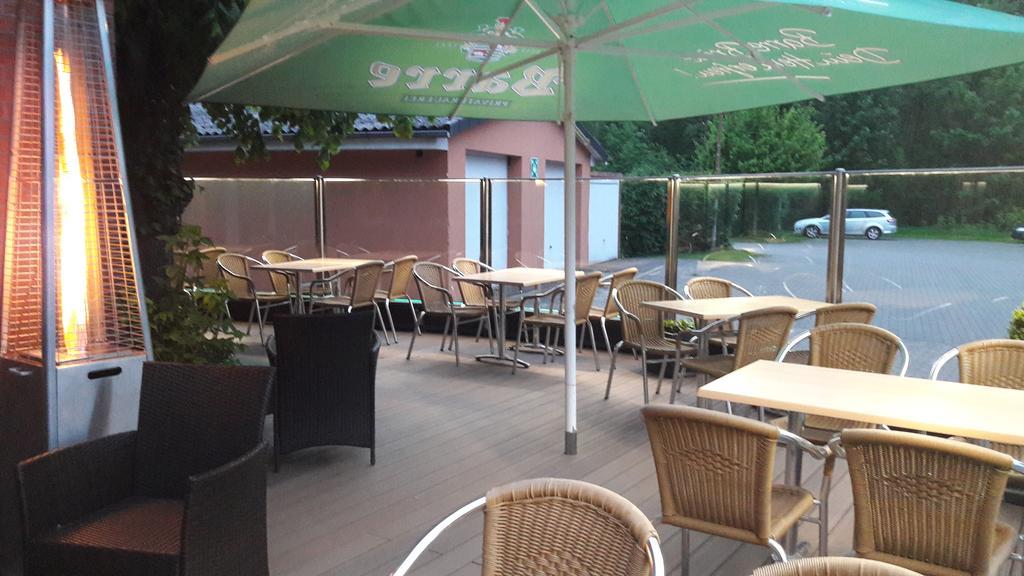 Kraeuterhotel & Restaurant Heidejaeger Mulmshorn Esterno foto
