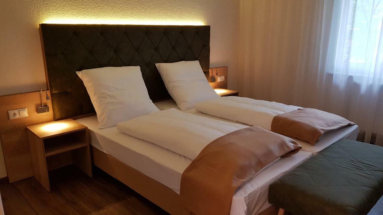 Kraeuterhotel & Restaurant Heidejaeger Mulmshorn Esterno foto