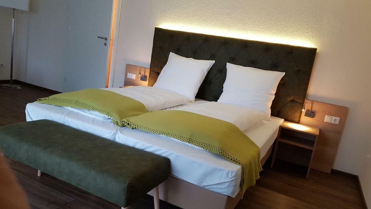 Kraeuterhotel & Restaurant Heidejaeger Mulmshorn Esterno foto